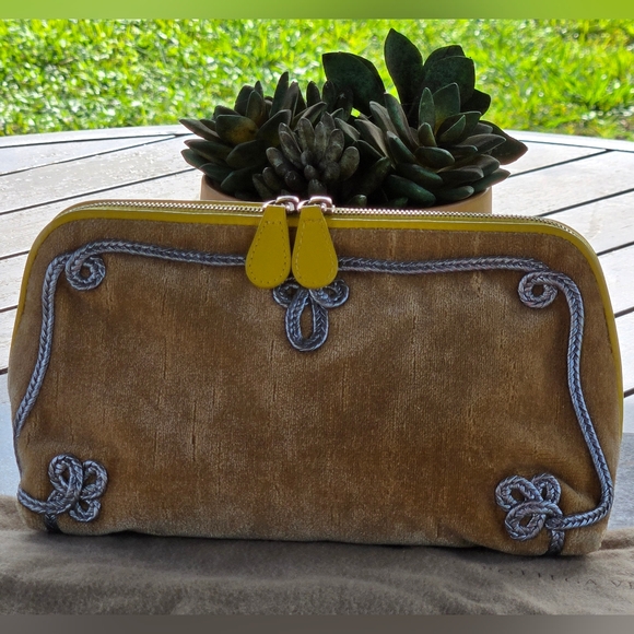 Bottega Veneta Handbags - Bottega Veneta Velvet Clutch